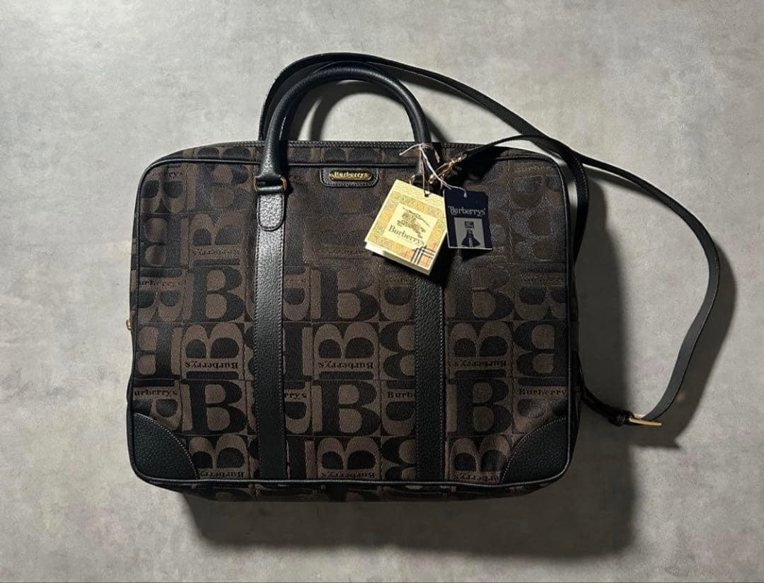バーバリーズ burberrys ショルダー ロゴ ビジネス ショルダー バック Burberrys バーバリーズ (Vintage) ショルダーバッグ – Trip