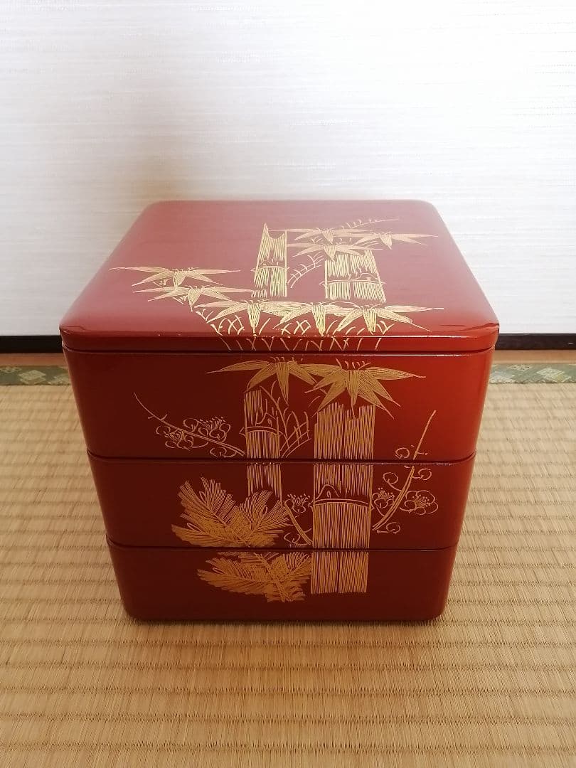 【輪島塗】本日限定　3段　重箱　漆　天然木 Amazon｜天然木製 三段重箱 6.5寸 20cm 漆塗り 3つ 仕切り付き 5～6人