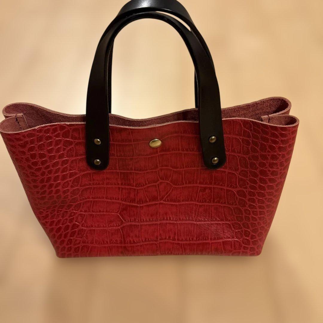 新品未使用品 アレンヌ　クロコダイル型押し ヌメ革 ミニショルダー HALEINE（アレンヌ） 小さいバッグ メンズ 牛革 日本製 ミニバッグ 黒