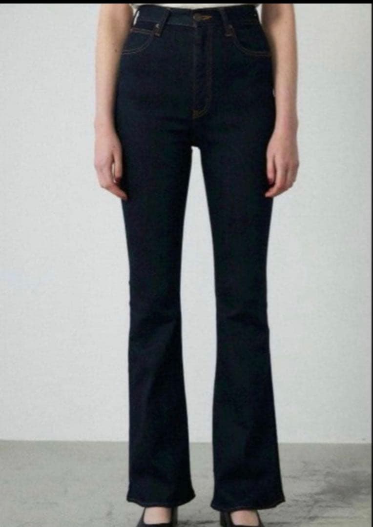 美品 MOUSSY HW Rebirth FLARE ワンウォッシュ 25 - メルカリ