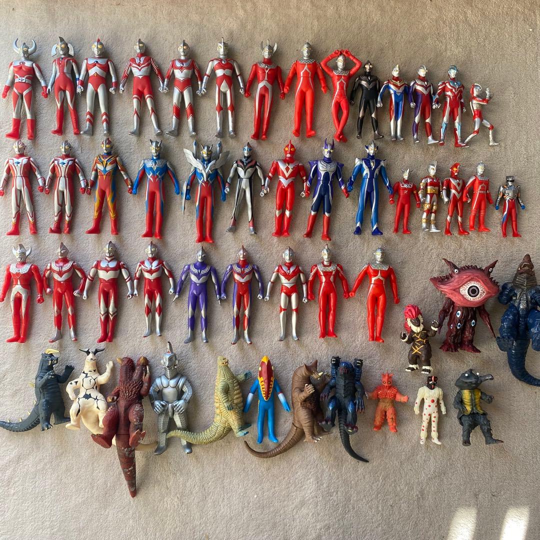 即購入可】ウルトラマン 怪獣フィギュア ソフビ約50体セット - メルカリ
