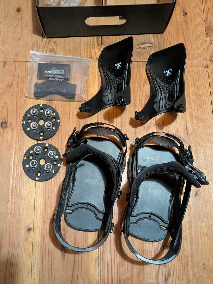 FLUX CVLTD 23-24 Mサイズ　スノーボードビンディング ブラック FLUX BINDINGS（フラックスバインディング） [旧品・即日発送OK][日本
