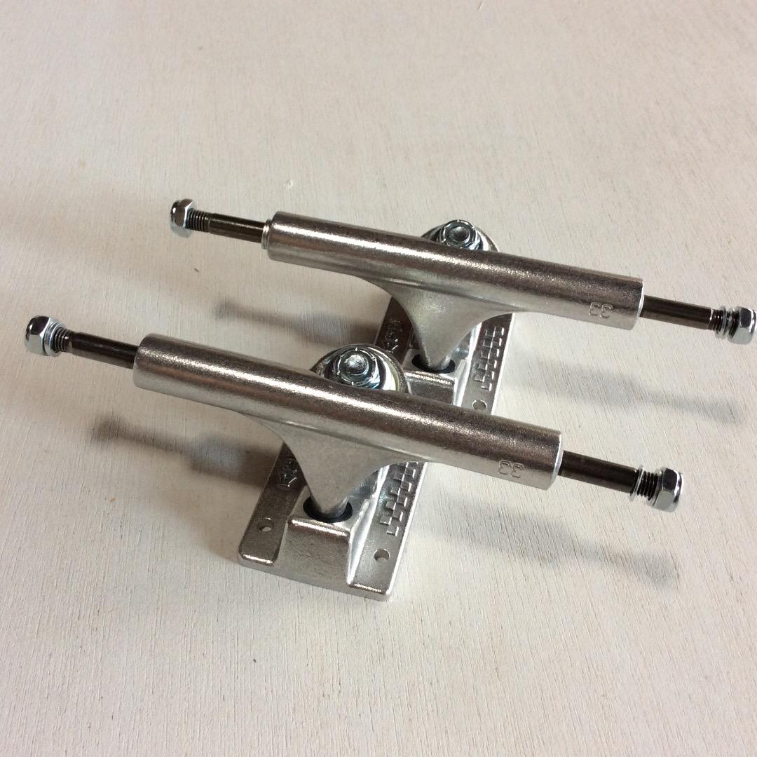 ACE TRUCKS 33 エーストラック スケボー