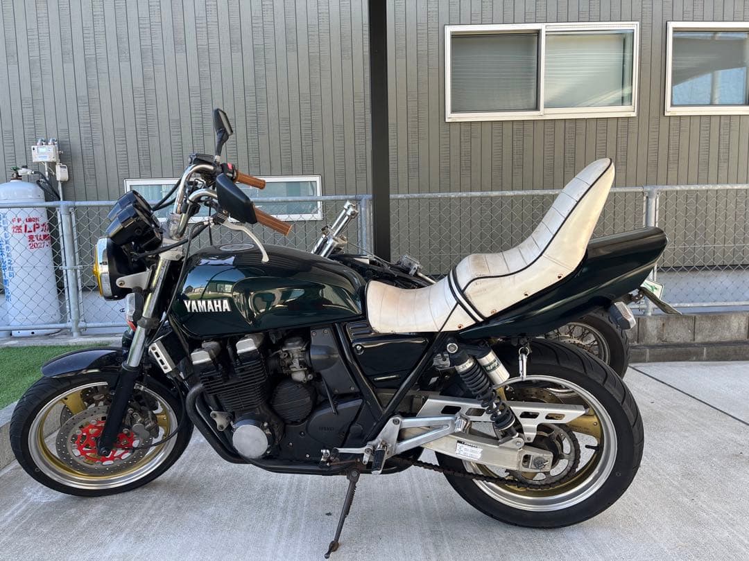 xjr400 4hm 3段シート