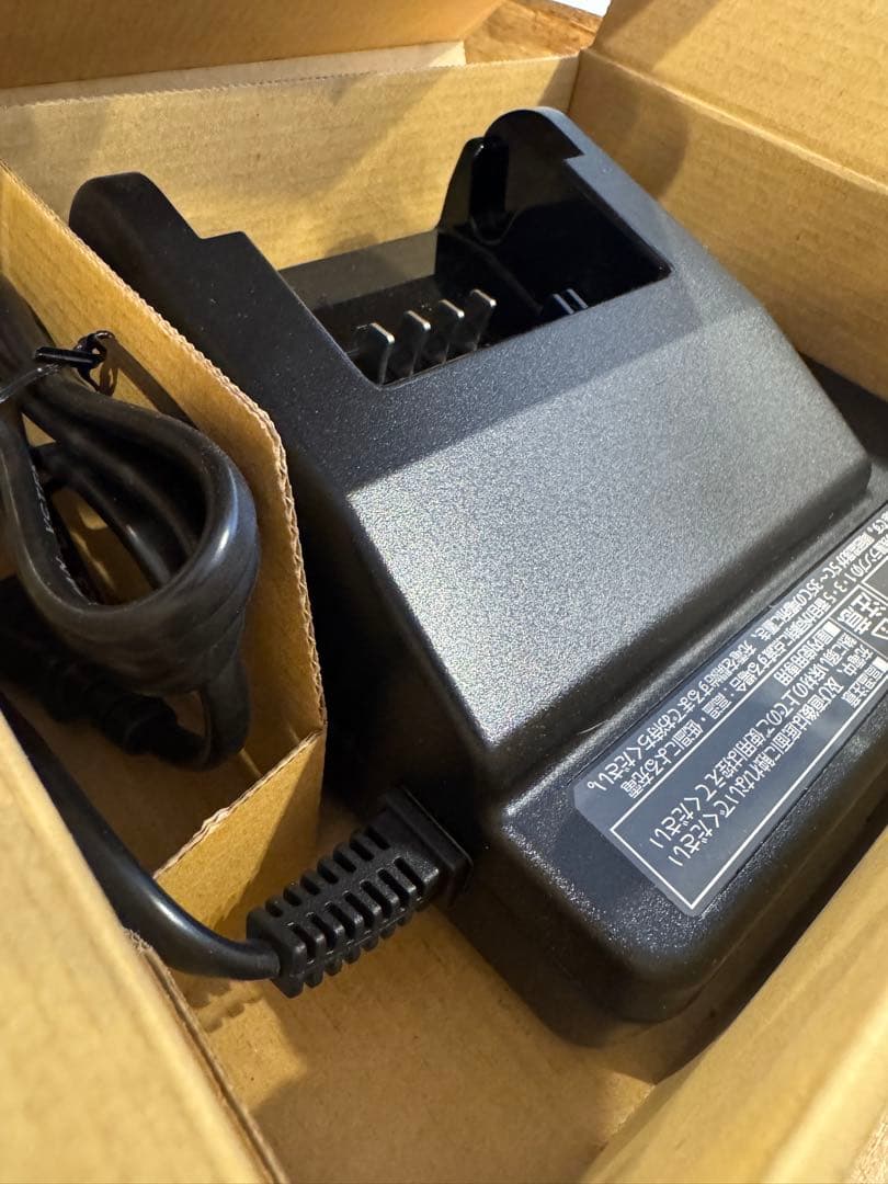 新品/箱有 Panasonic 充電器 NKJ075Z 新品/箱有 Panasonic 充電器 NKJ075Z Panasonic NKJ075Z 電動自転車用