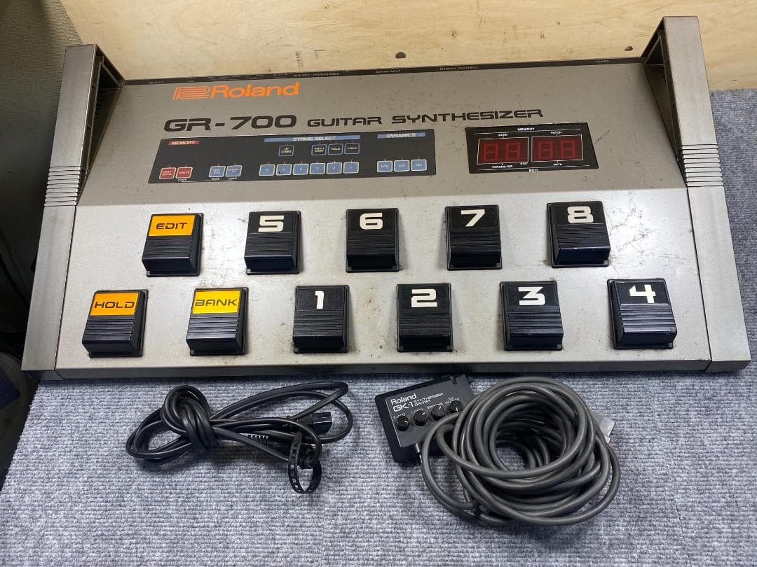 817 ROLAND GR-700 GK-1 ギターシンセサイザー 817 ROLAND GR-700 GK-1 ギターシンセサイザー Roland Currents