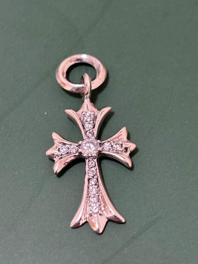 クロムハーツ　タイニークロス　チャーム　ジルコニアpave 新品加工