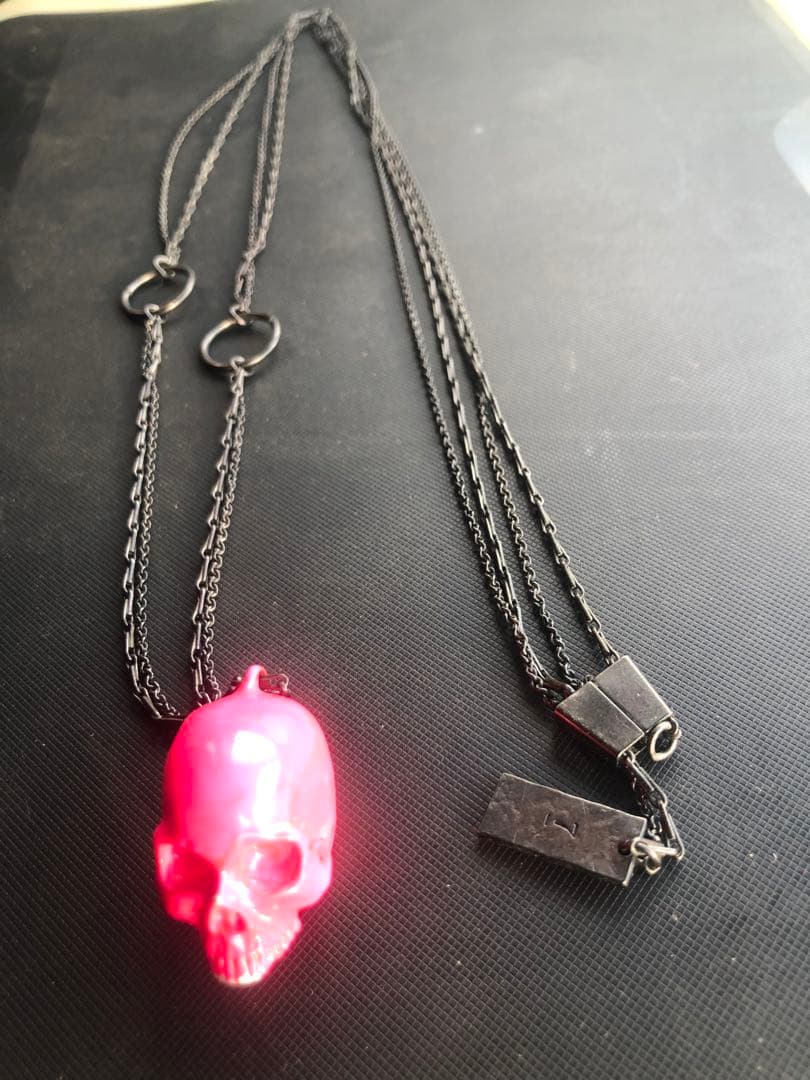 ユリウス：JULIUS 真鍮製スカル 4連チェーンロングネックレス