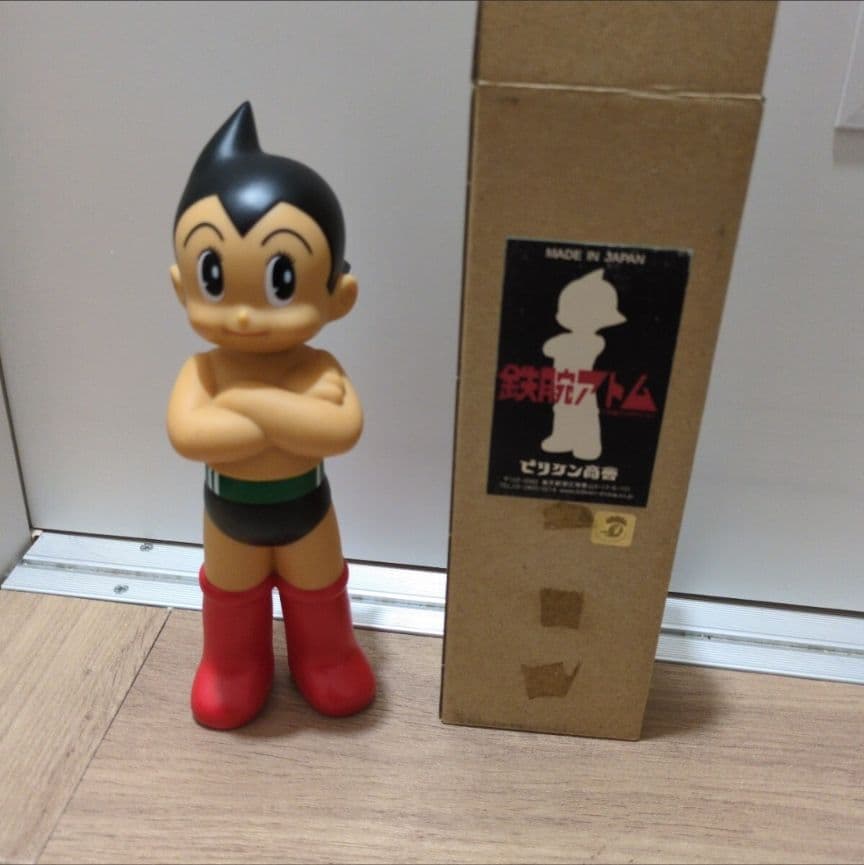 鉄腕アトム フィギュア 2011年製 ビリケン商会 ビリケン商会|45CM鉄腕アトム|【ハードオフ公式通販】オフモール