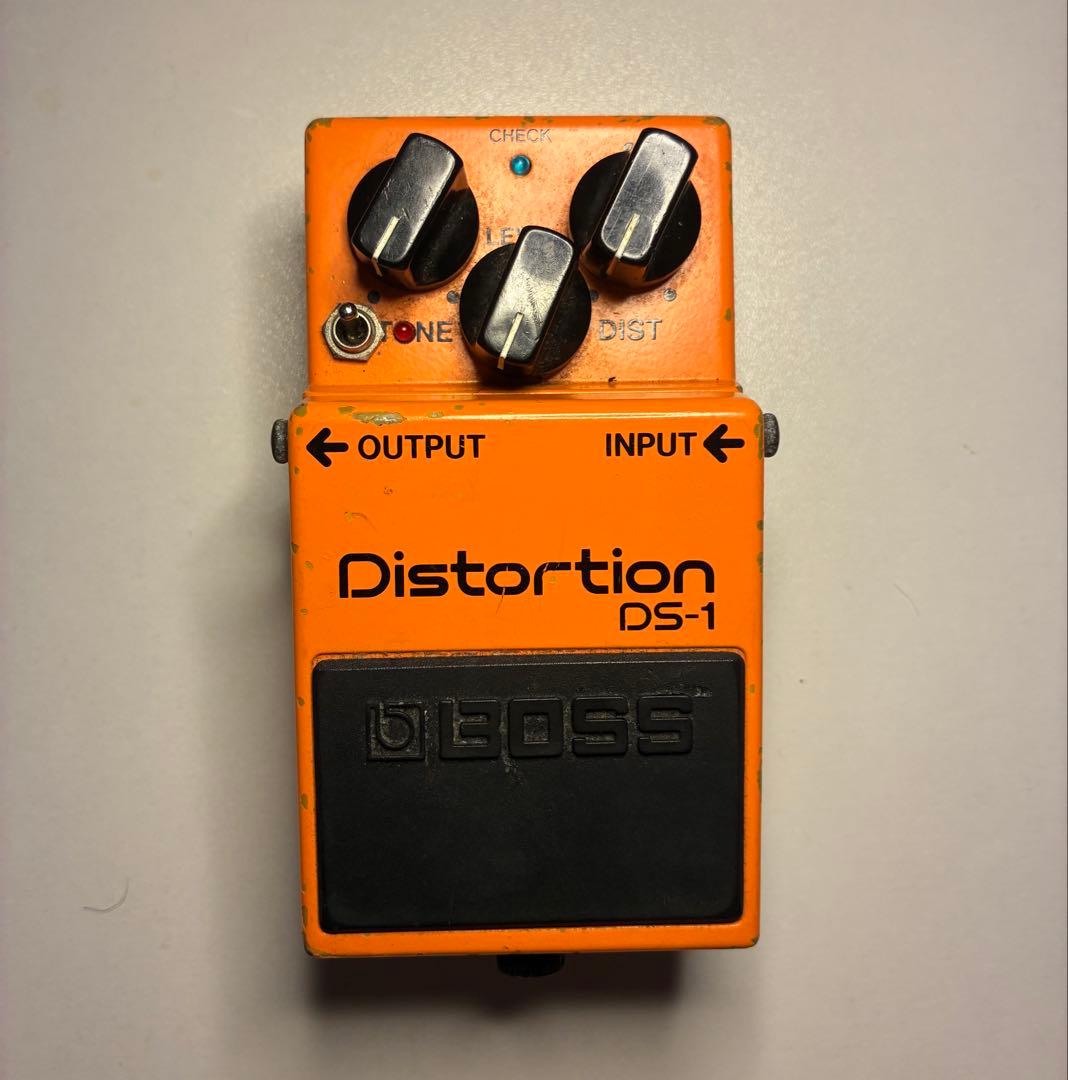 BOSS DS-1 Mod Ultra（Keeleyモディファイ） New Boss DS-1 vs Boss DS-1 Keeley Ultra Mod - YouTube