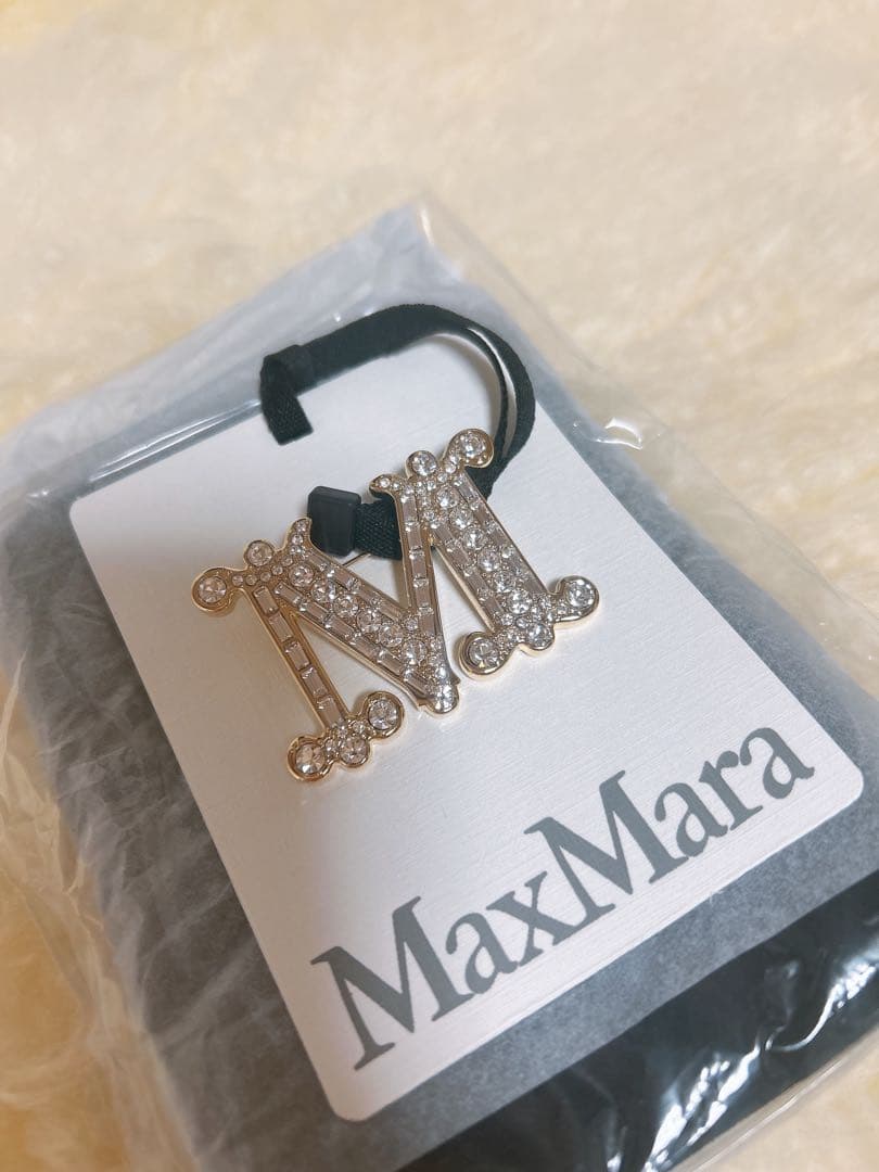 MaxMara ブローチ Max Mara（マックスマーラ） ブローチ FACELLA ファチェッラ