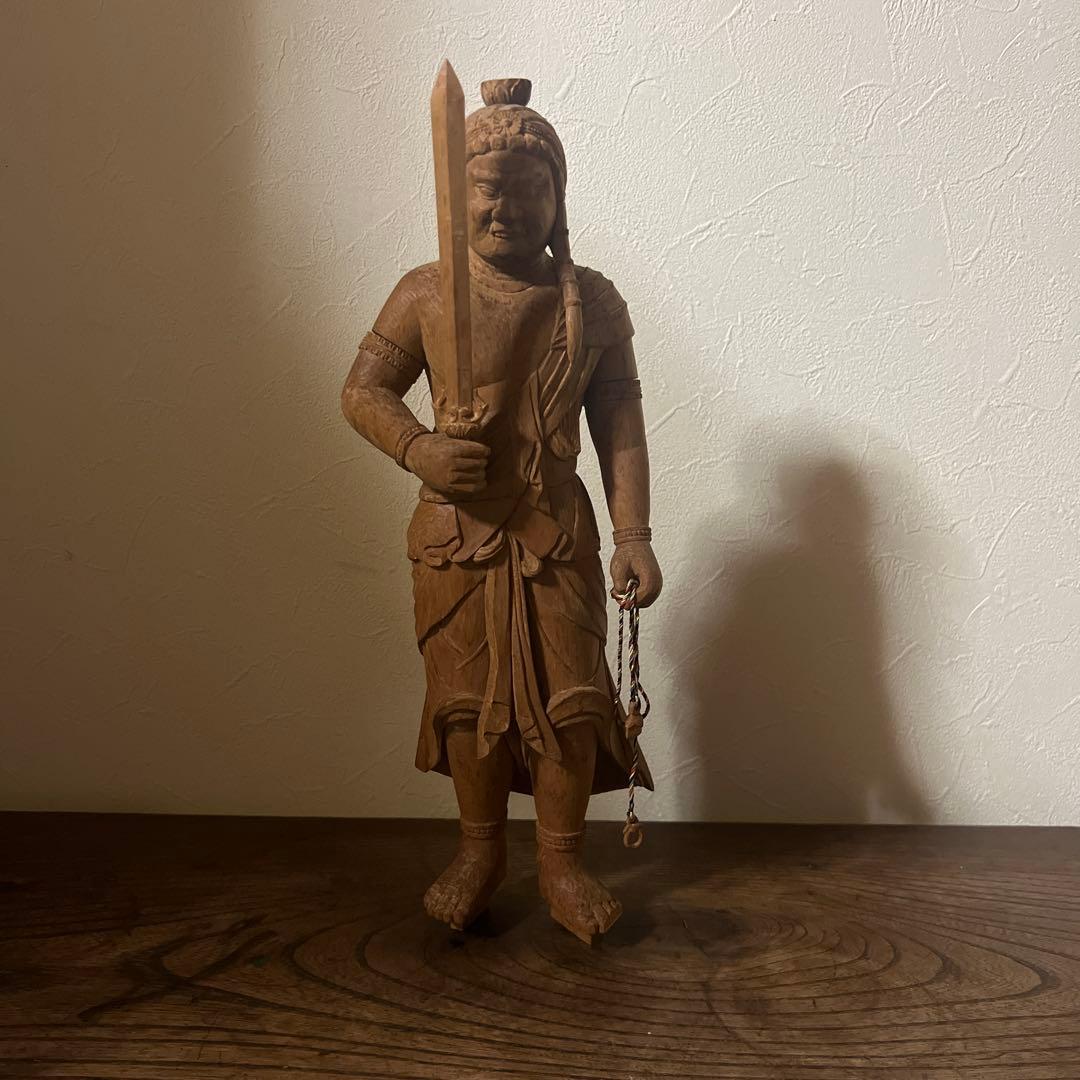 木製 不動明王像 剣と鎖付き 約30cm 不動明王 仏像 不動明王像 木像 桧木 置物 不動尊 高さ17cm 倶利