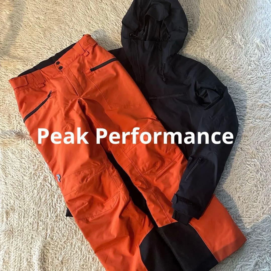 美品　ピークパフォーマンス　スキーウェア セット　中綿　ブラック　上下