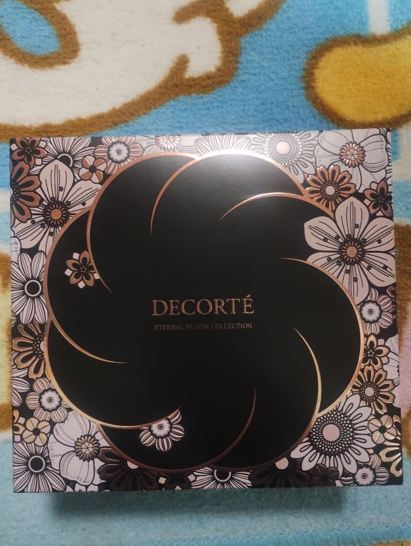 コスメデコルテ ETERNALBLOOM COLLECTION