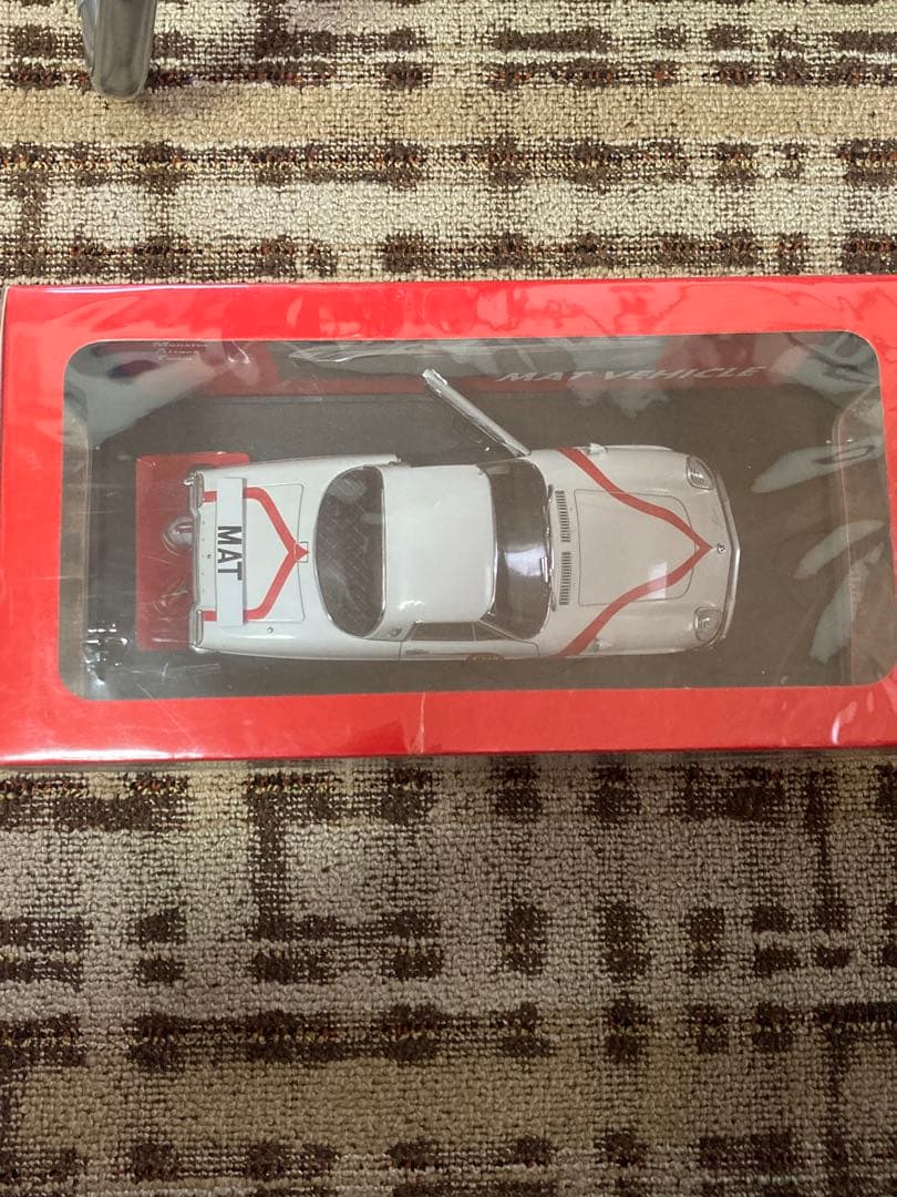 オートアート 1/18 ウルトラマン MAT車両 モデルカー　模型 AUTOart 1/18 帰ってきたウルトラマン 「マット ビハイクル」 完成品