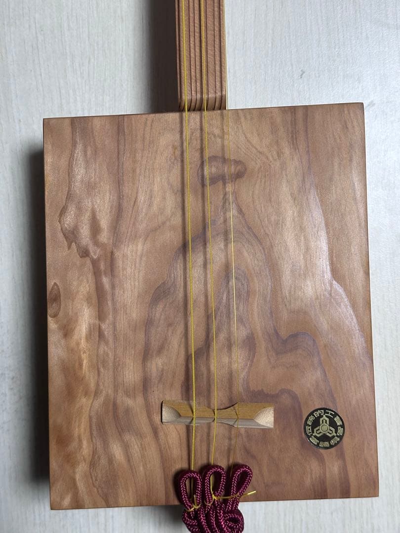 【宮崎県伝統的工芸品指定】ごったん 黒木之作 箱三味線 3弦 杉製 ごったん【角型】（宮崎県の伝統工芸品の民族楽器） | 三股町物産館よ
