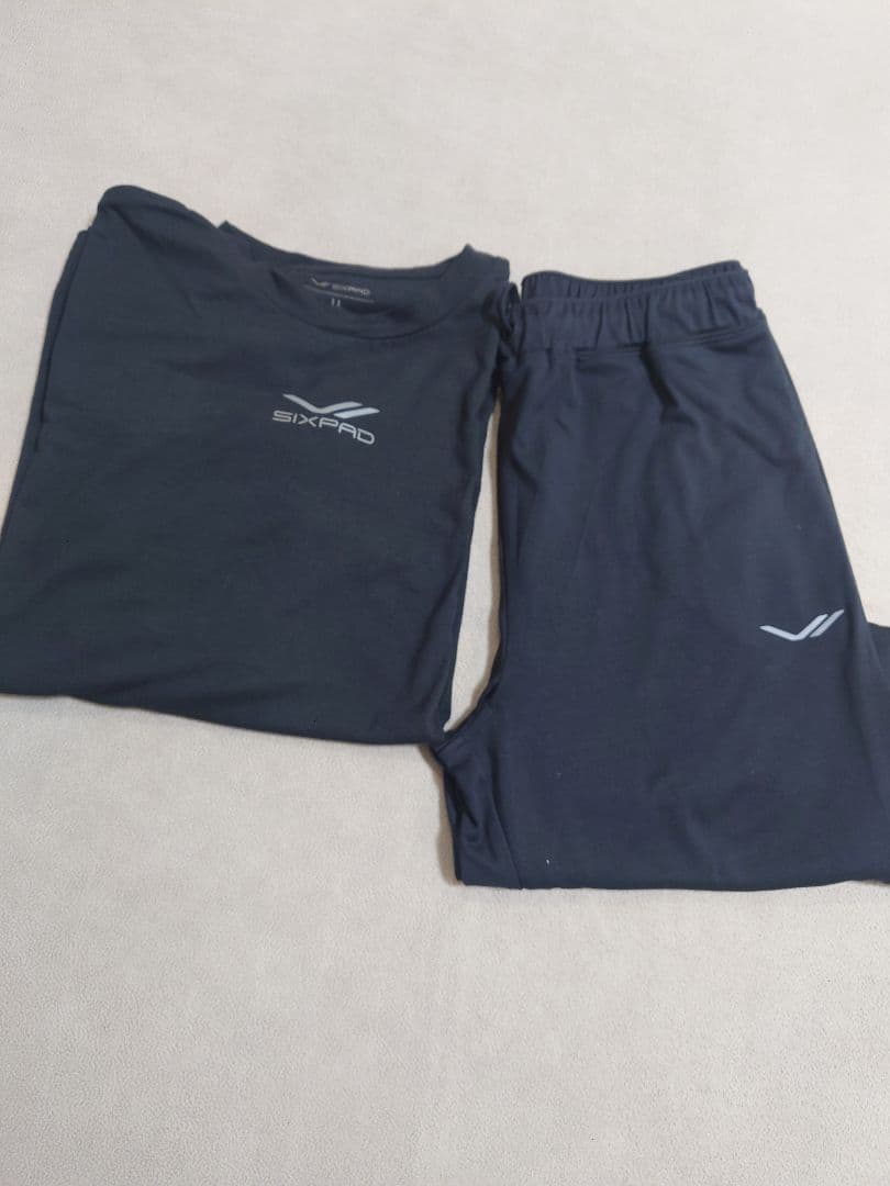 疲労回復効果　SIXPAD シックスパッド リカバリーウェア 上下セットLL