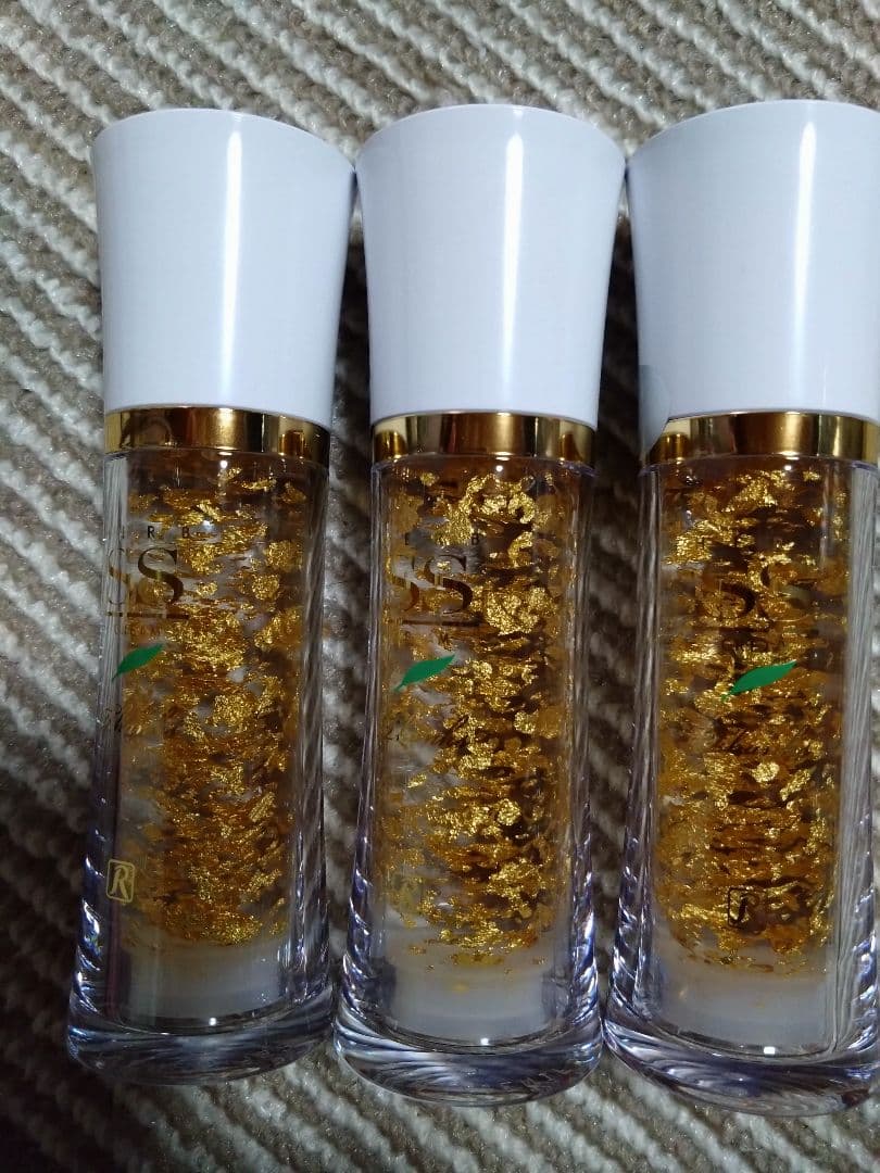 お値下げ中　ロイヤル化粧品SSクリーム３本