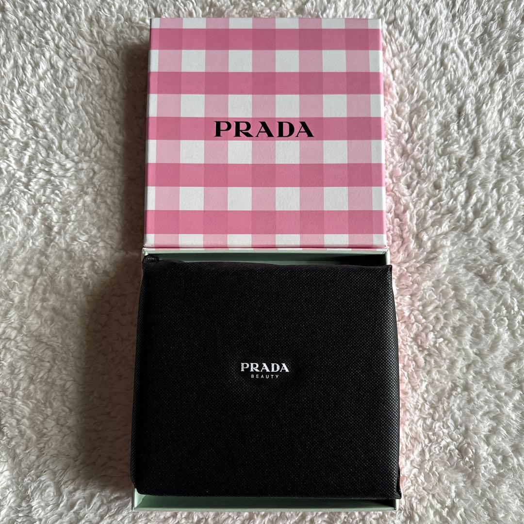 PRADA プラダ　PRADA BEAUTY プラダビューティー　ノベルティ