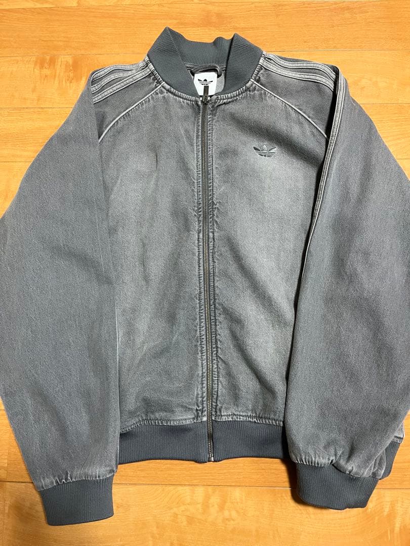 adidas デニム トラック ジャケット グレー