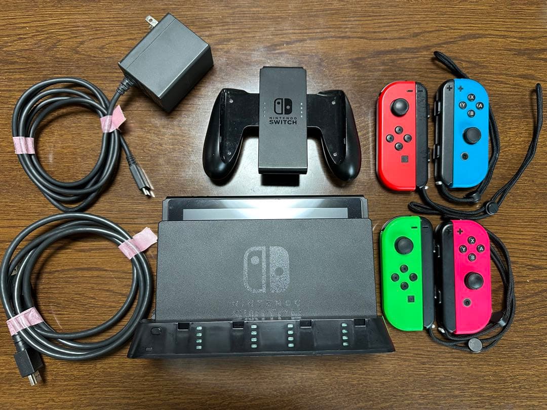み*ゆ様 Nintendo Switch スイッチ　本体　付属品　ジョイコン　4