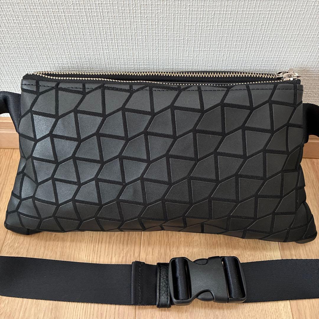 一度のみ使用】chi.wata ボディバッグ ショルダーバッグ - メルカリ