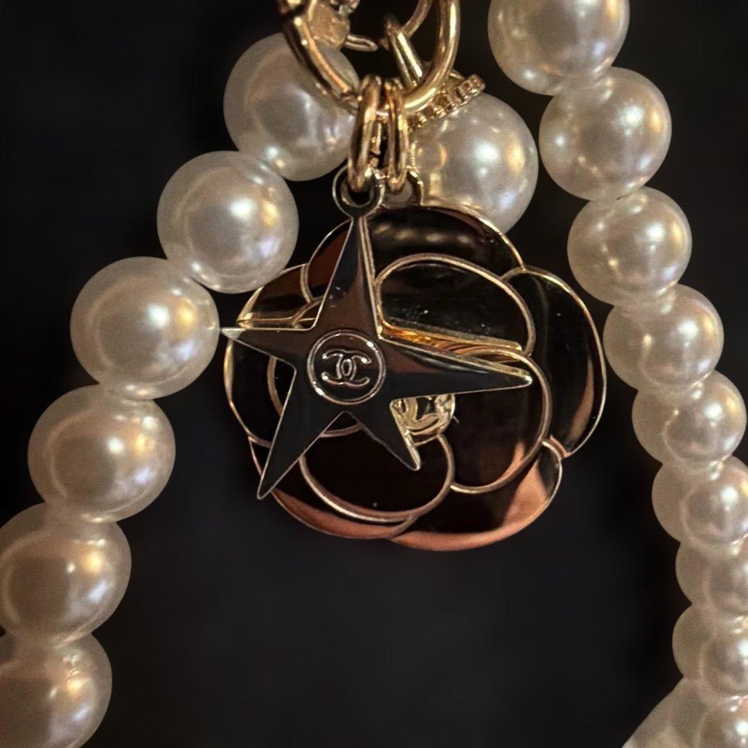 CHANEL】 VIPギフトノベルティトートバッグ黒 キャンバス地 チャーム付