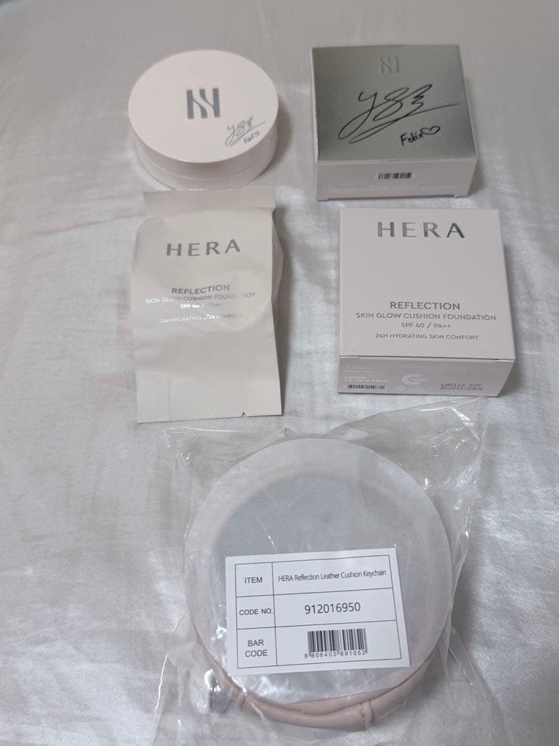 HERA グロウクッションファンデーション　21N1 フィリックスエディション リフレクション スキン グロウ クッション ファンデーション ケース