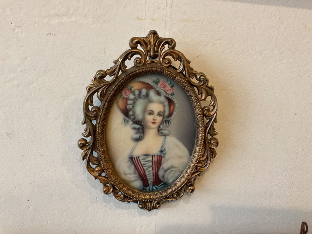 ロンドンで見つけた貴婦人の肖像画 真鍮製フレーム