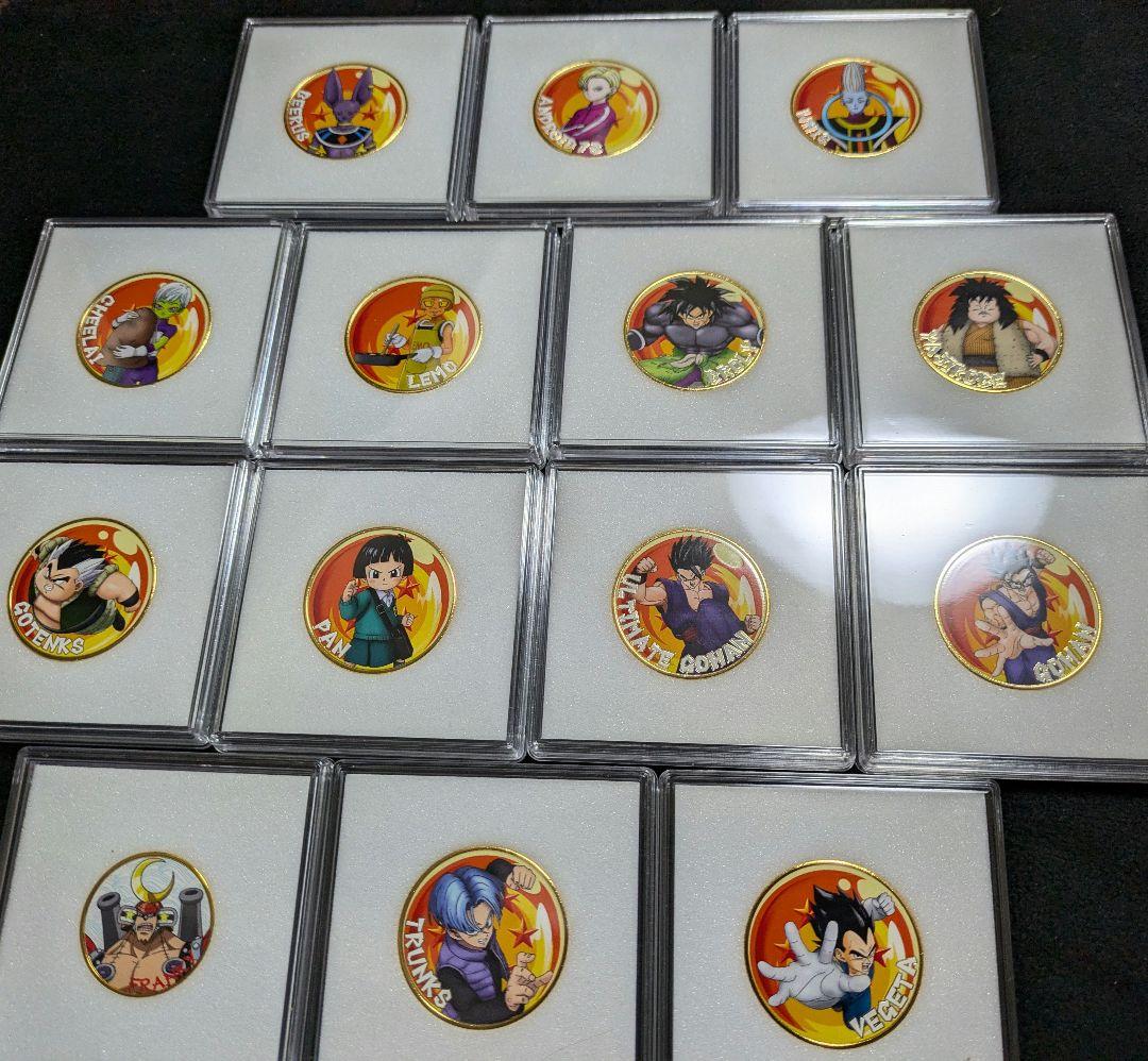 ワンピース　ドラゴンボール　メダル　　カード