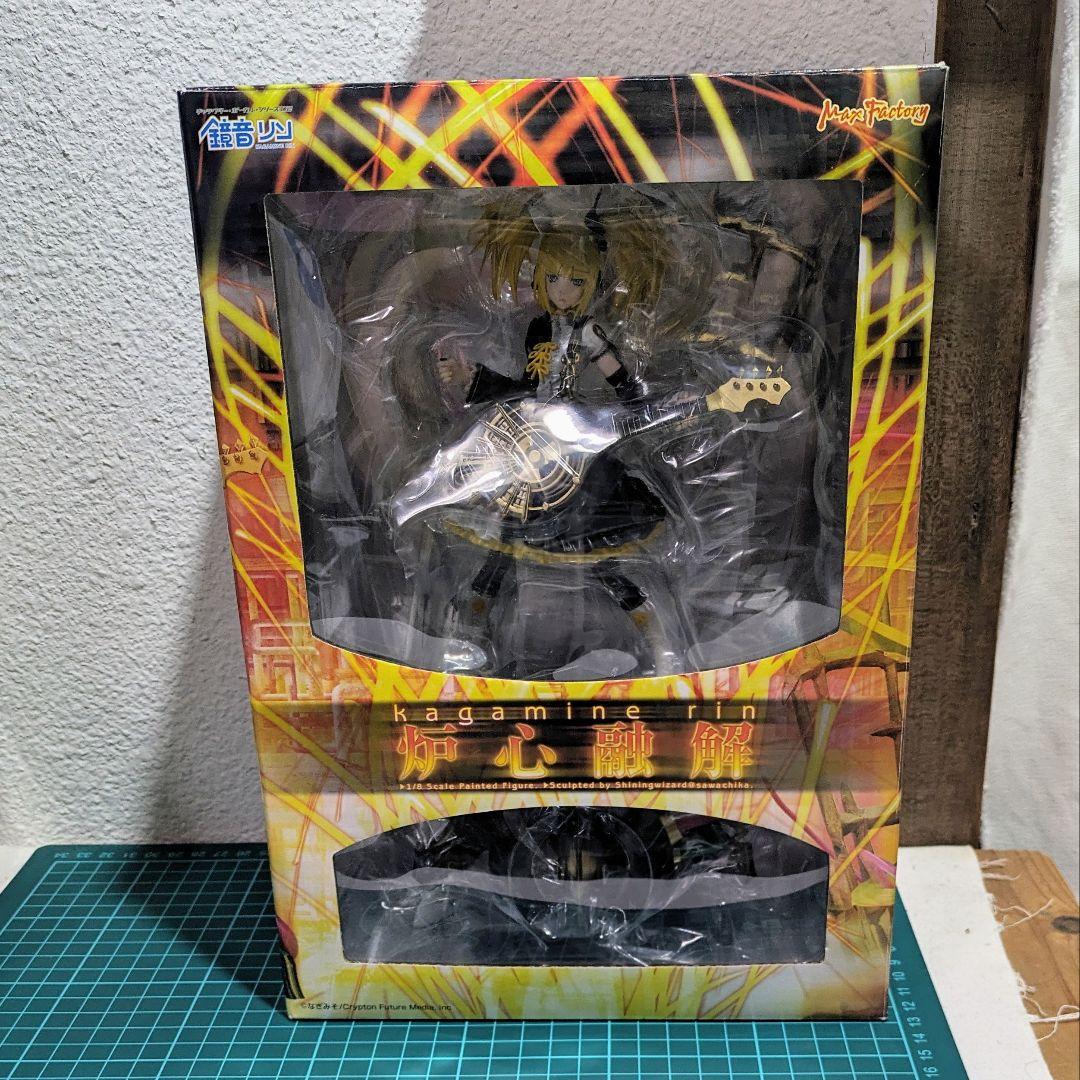 鏡音リン 炉心融解 1/8スケールフィギュア マックスファクトリー