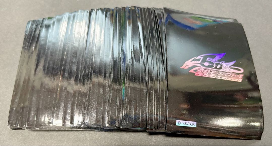 絶版】 遊戯王 5D's ロゴ スリーブ 黒 ブラック 100枚 - メルカリ