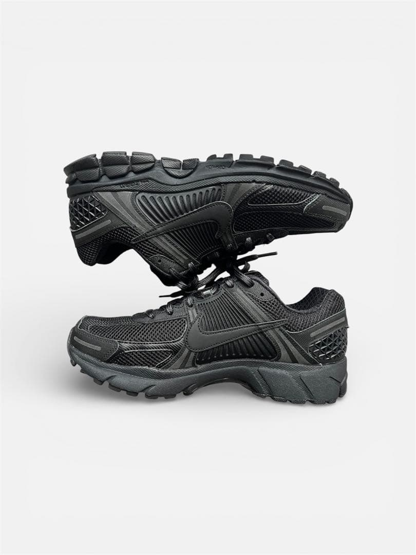 【26.5cm】 NIKE zoom vomero 5 black