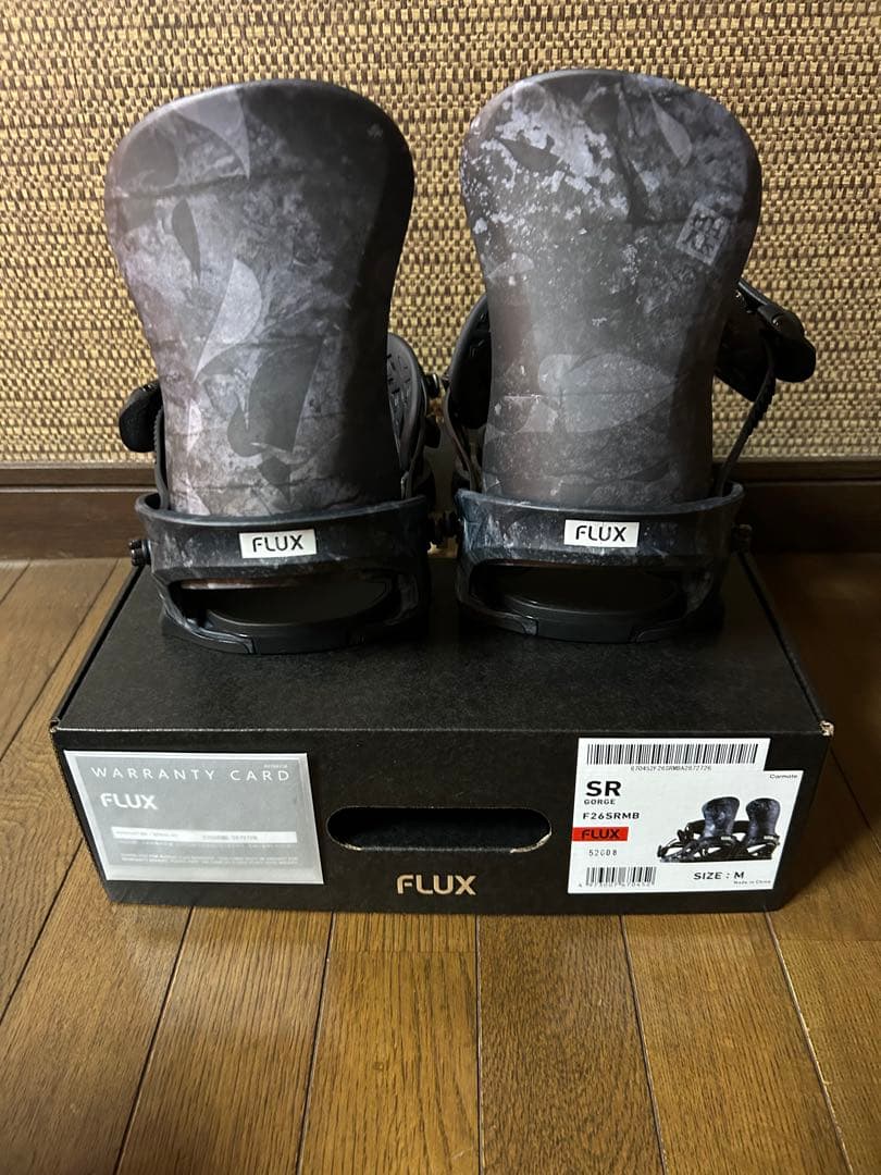 25-26 FLUX SR サイズM 新品！