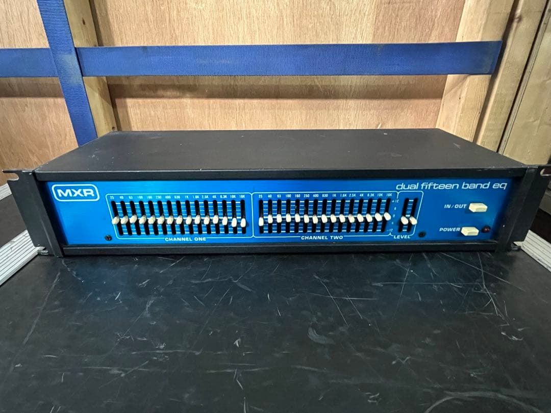 ギター MXR dual fifteen band eq MXR M-124 Dual Fifteen Band Graphic Equaliser - BN1studio
