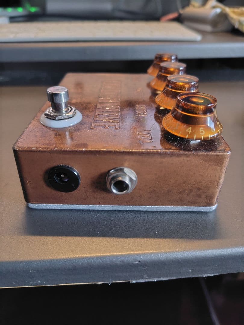 ほぼ新品】GOLDEN VALVE ギターエフェクター - メルカリ