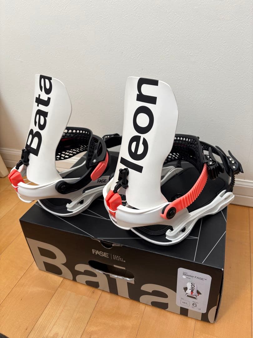 バタレオンBataleon Blaster Fase ホワイトM/L