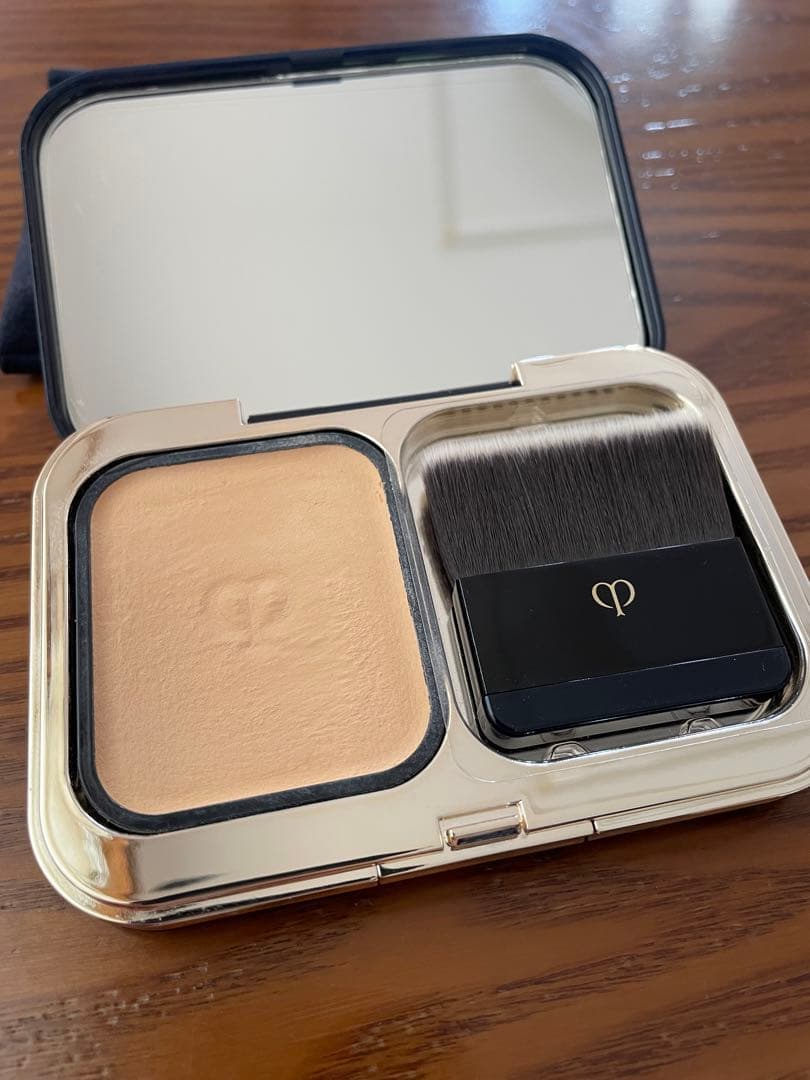 クレドポーボーテ タンプードルエクラII オークル00