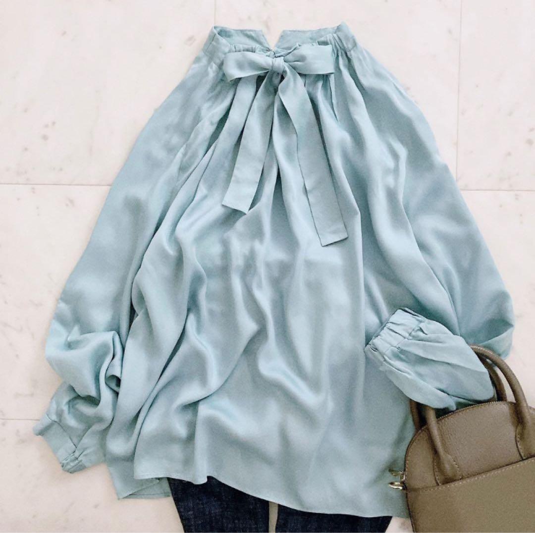 美品　トゥモローランド　ウォッシャブルサテン　ボウタイギャザーブラウス　グリーン