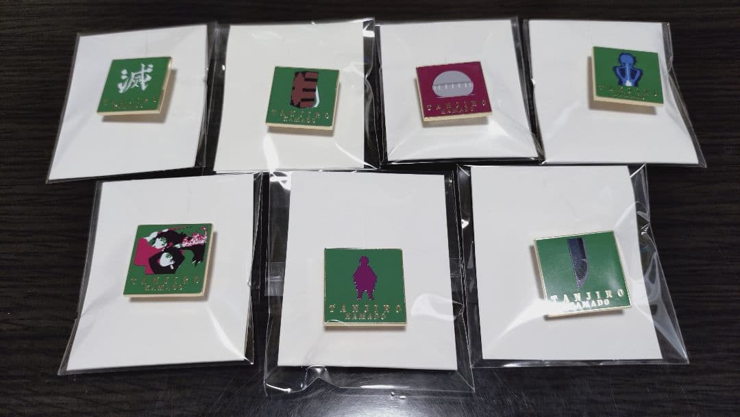 鬼滅の刃★隊士百景ピンズ竈門炭治郎７個セット グッズ情報【柱百景】｜アニメ「鬼滅の刃」 柱展 －そして無限城へ