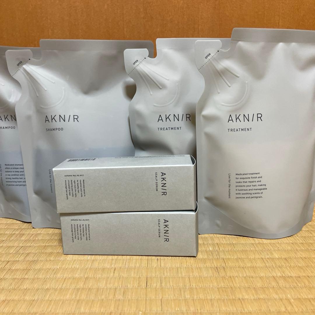 アクニー　シャンプーコンディショナー詰め替えと薬用セラムののセット