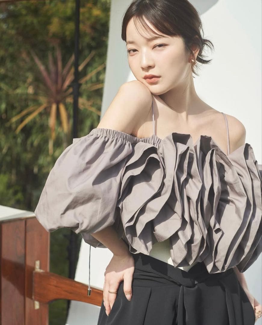 andequal ボリュームオフショルダーブラウス volume off shoulder blouse – andequal