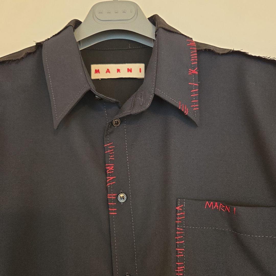 MARNI　トロピカルウールシャツ、コントラストカラーのバック