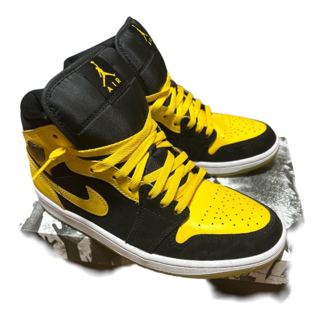 靴 26.5cm NIKE AIR JORDAN1 MID SE New Love