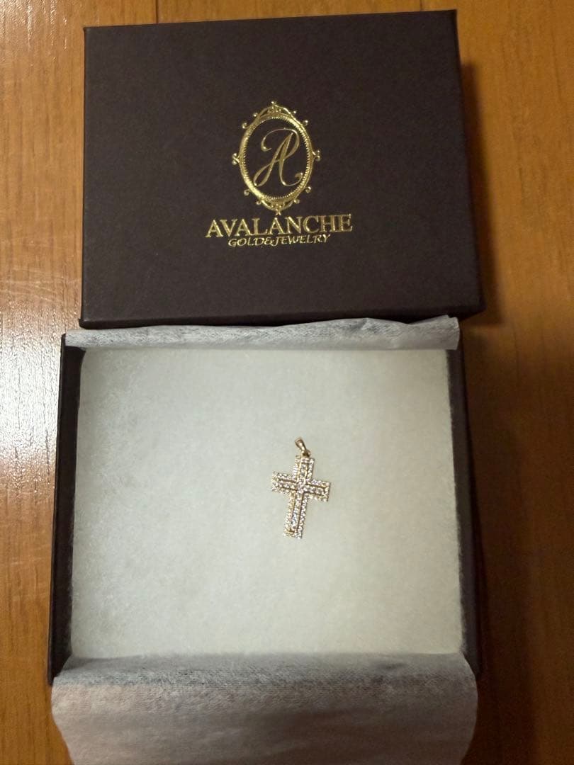 AVALANCHE 10kクリスタル十字架ペンダント 10K ホワイトゴールド ペンダント Mサイズ 3-14331-02 - AVALANCHE