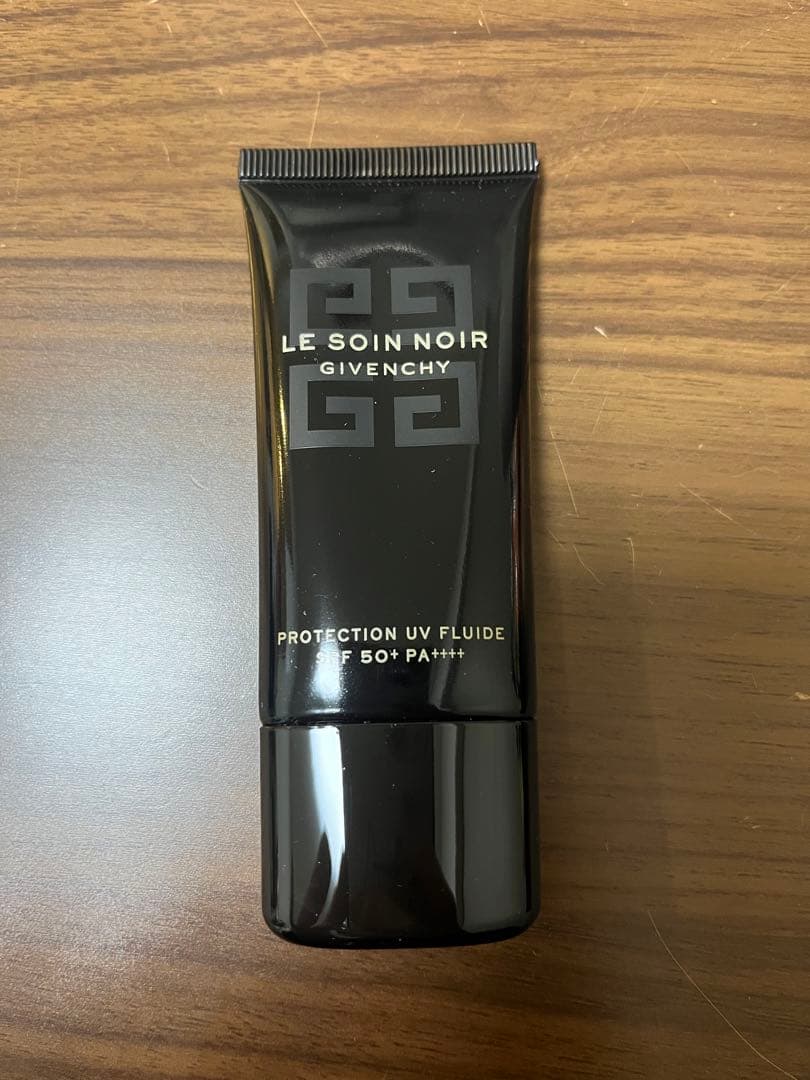 【新品未使用】ジバンシイ ソワン ノワール UV フルイド 30ml