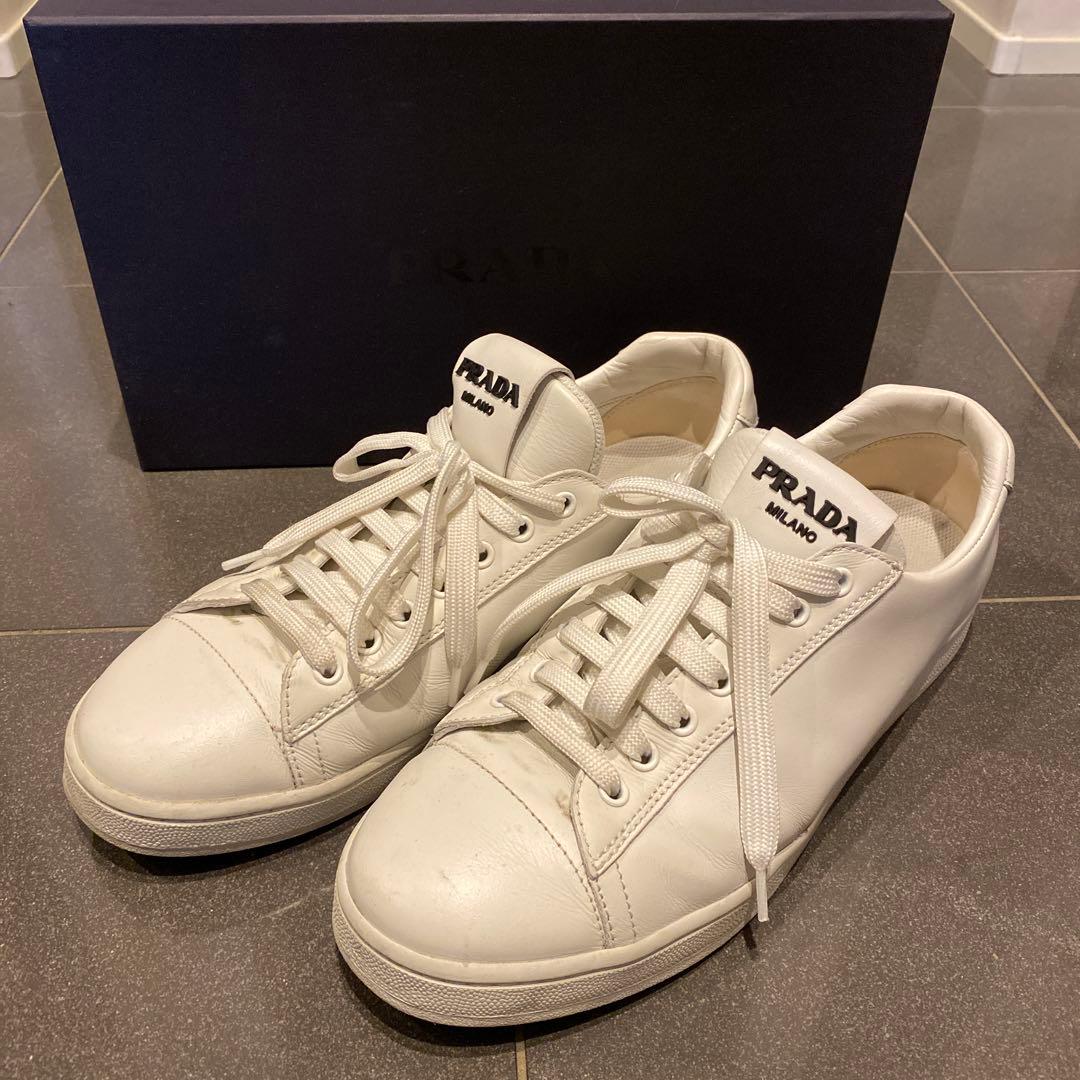 PRADA MILANO ホワイトスニーカー　28〜28.5cm 43