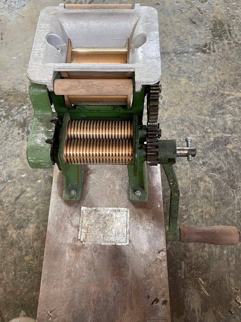製麺機 小野式1型　1号型（小型）片刃 アナログだからこそ超うまい!!小野式1型製麺機が買取入荷しました