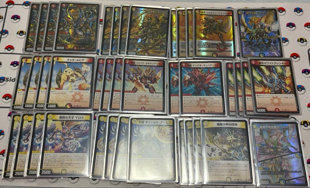 【8月5日までの出品】デュエマ　赤白サムライデッキ　三重スリーブ