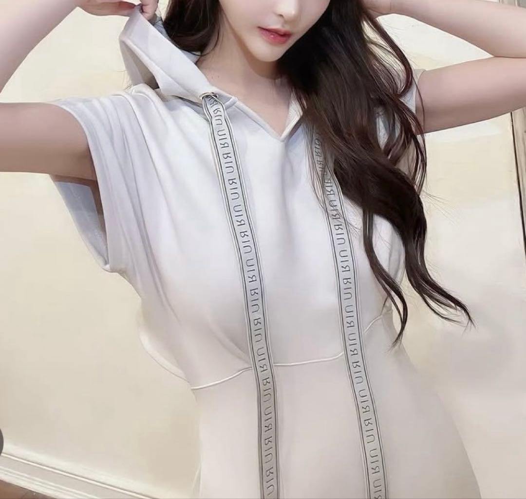 Riu【美品】Jacquard tape hoodie dress Rちゃん - メルカリ